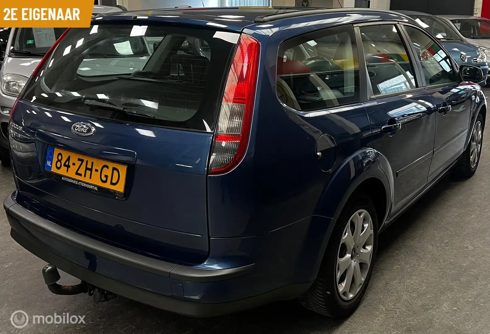 Ford Focus Wagon 1.6-16V Ambiente NAP-2e Eigenaar-Trekhaak Bleu - 2