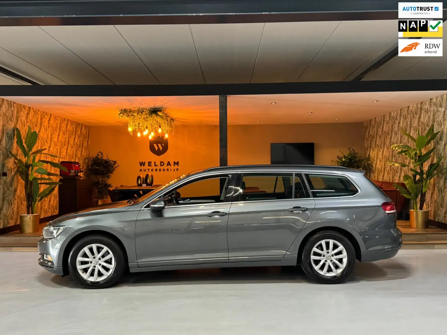 Volkswagen Passat Variant 1.4 TSI ACT Comfortline Bluemotion Garantie Camera Grijs - 1
