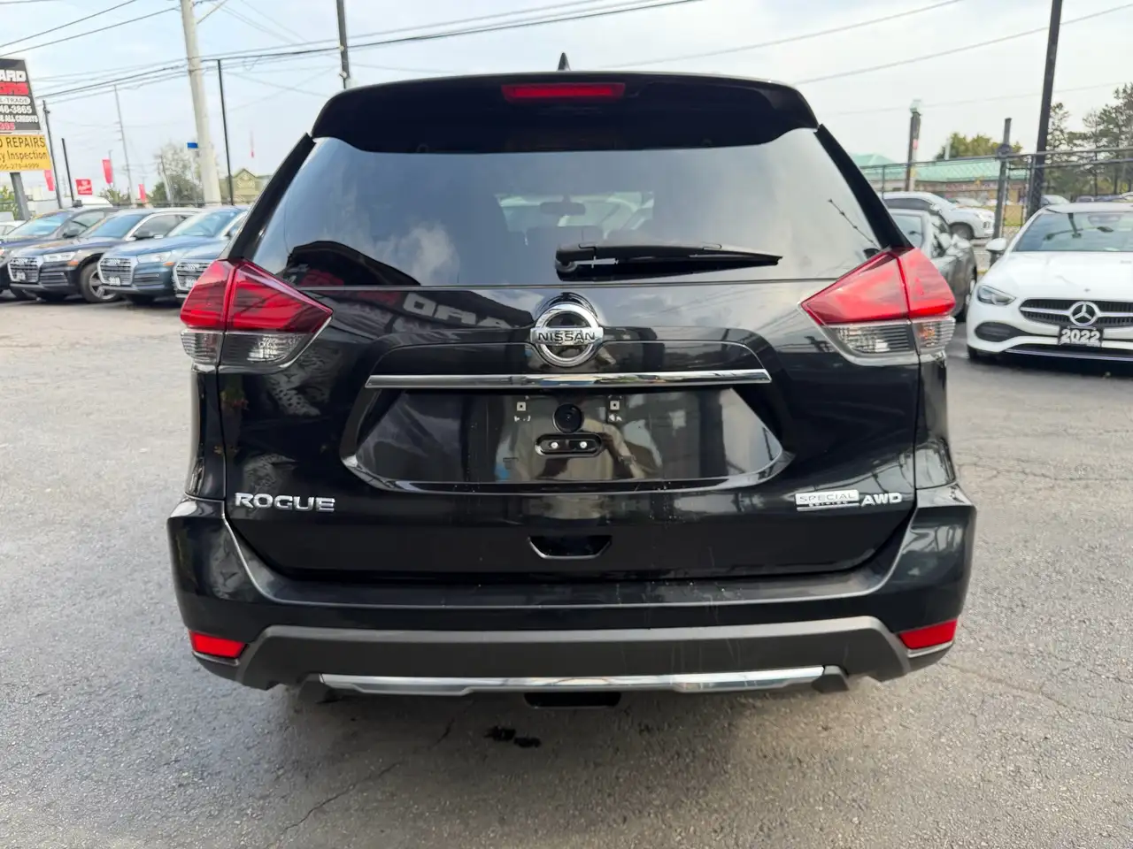 Nissan Rogue снимка Nissan Rogue