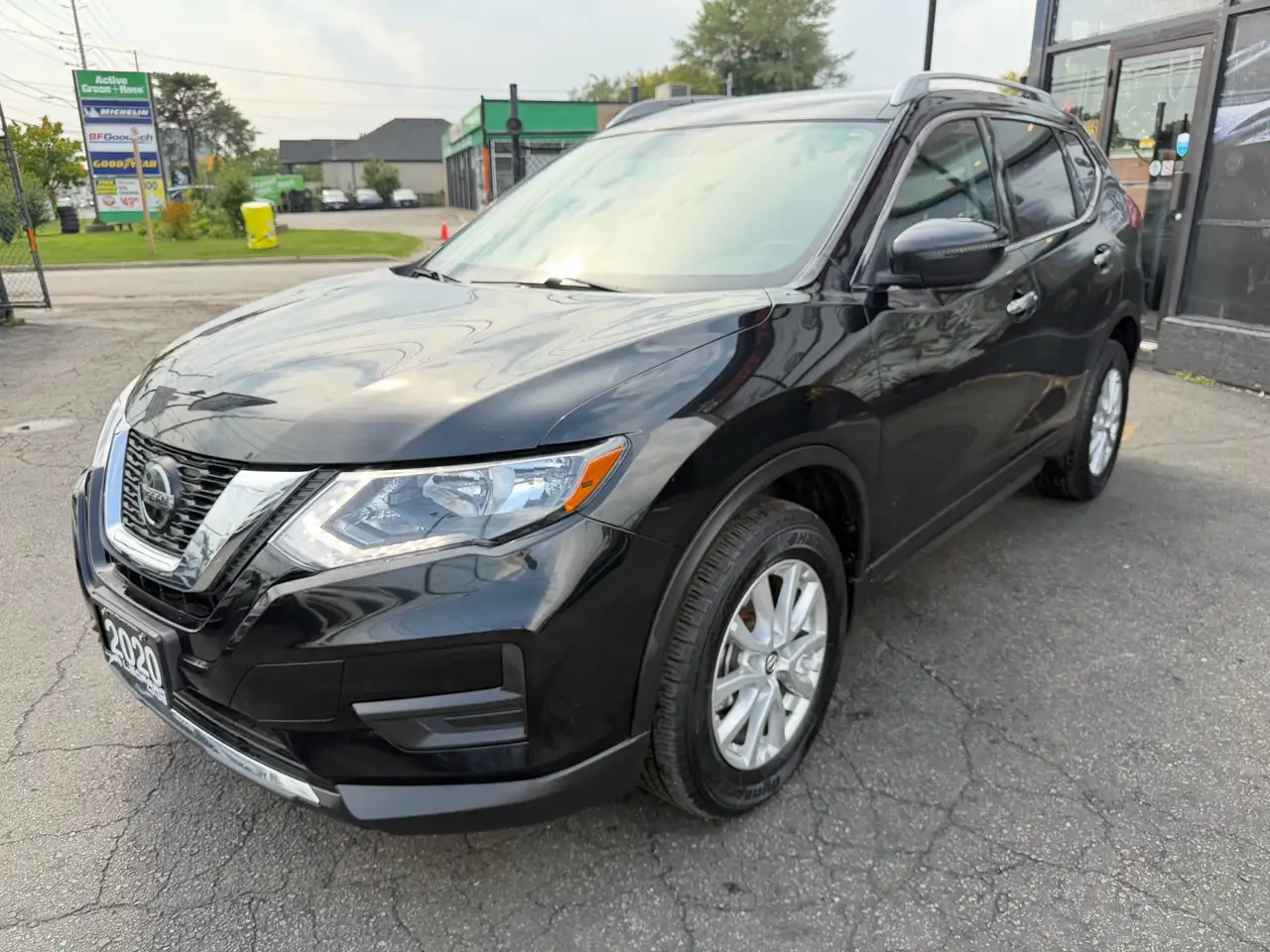 Nissan Rogue снимка Nissan Rogue