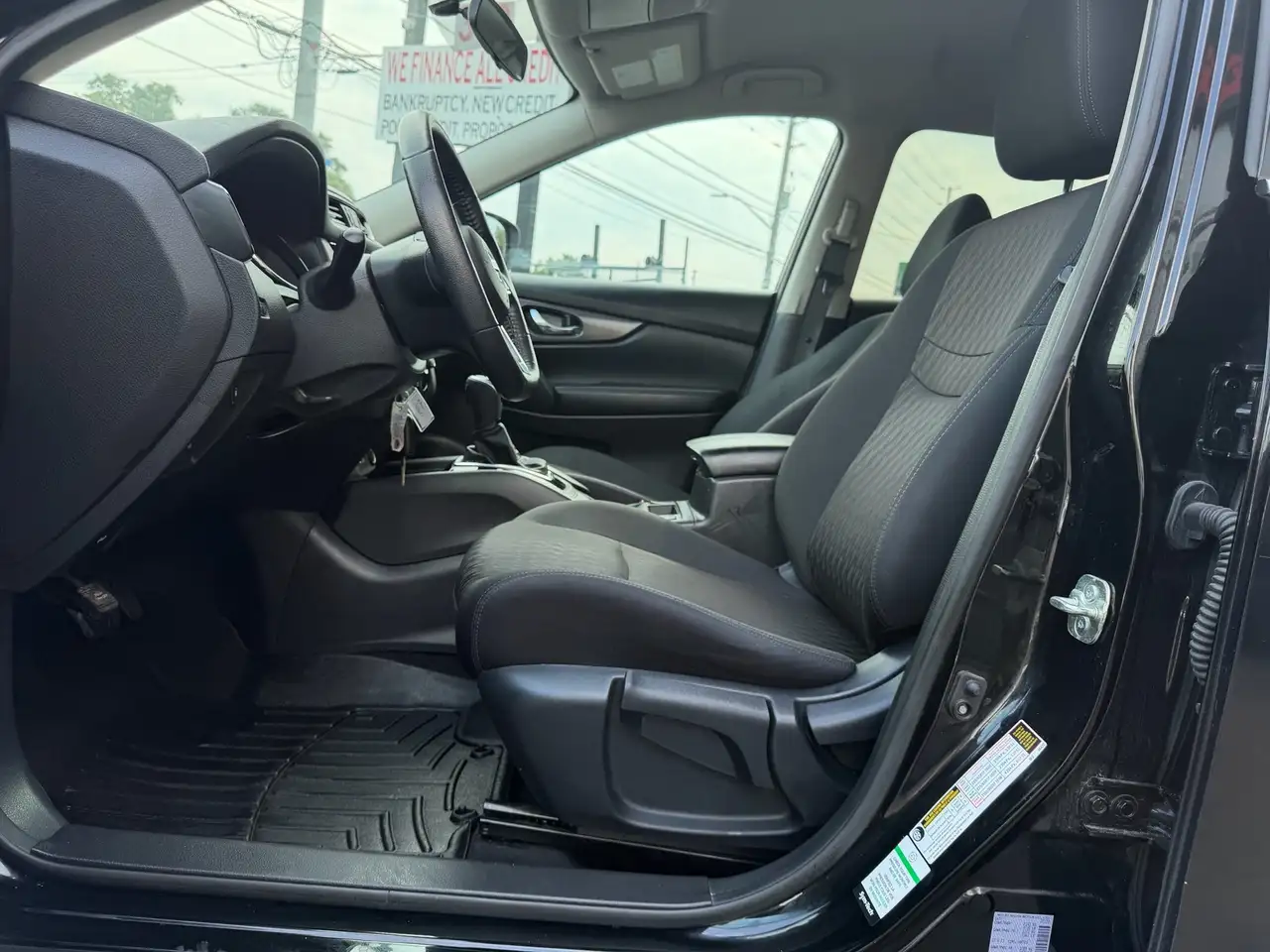 Nissan Rogue снимка Nissan Rogue