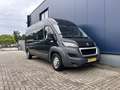 Peugeot Boxer 335 2.0 BlueHDI L3H2 Pro DC | 2 zitplaatsen rechts Zwart - thumbnail 4