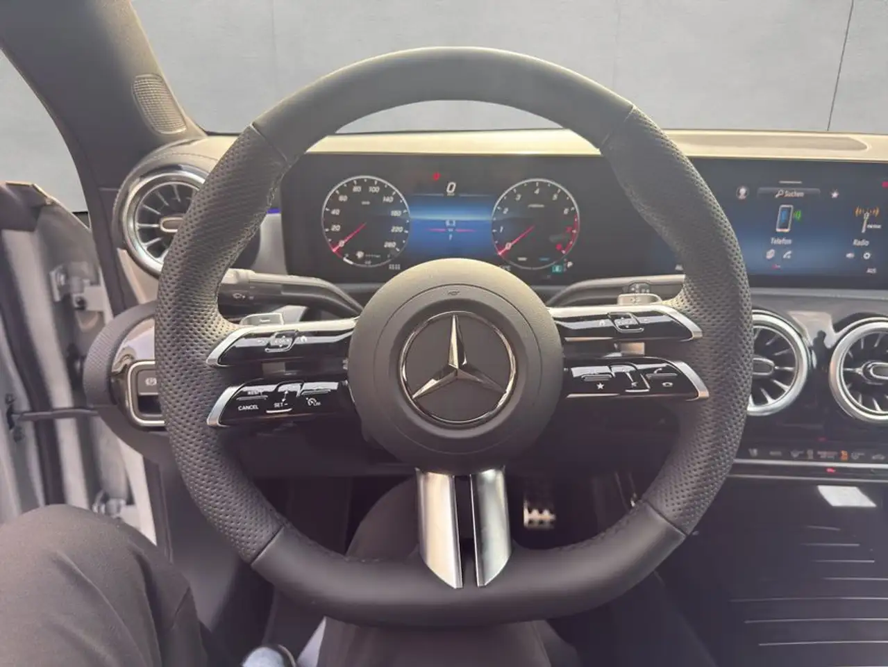 Mercedes-Benz CLA 180 CLA 11