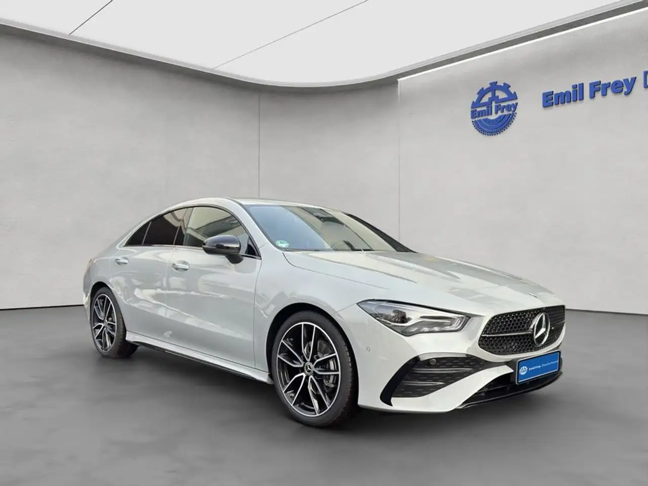 Mercedes-Benz CLA 180 CLA 8