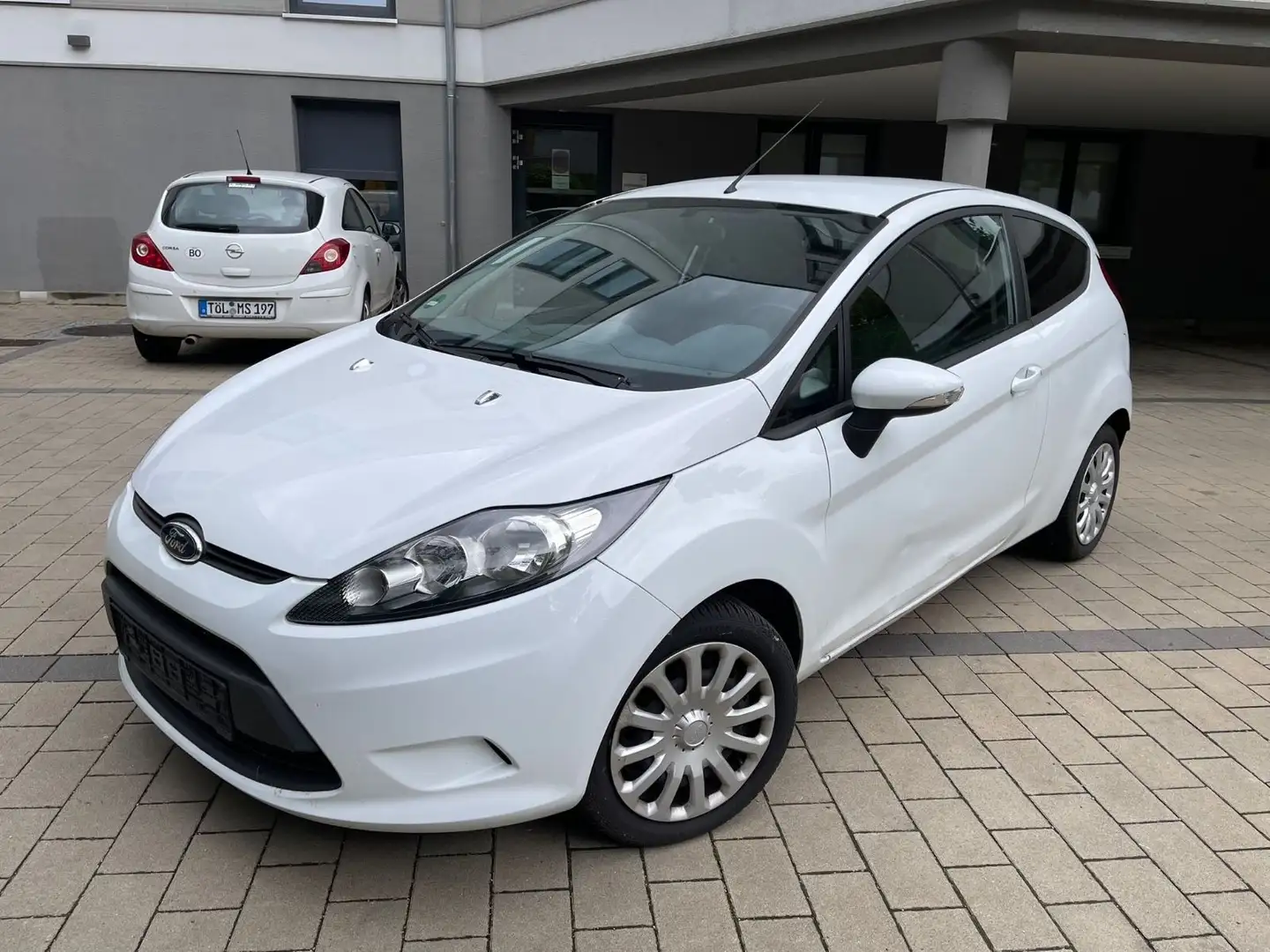 Ford Fiesta Trend*Klimaanlage*TÜV 2026*100.000KM Weiß - 1