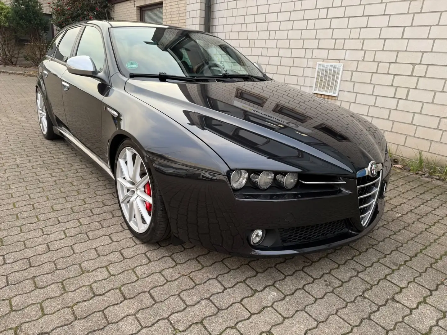 Alfa Romeo 159 1.9 JTDM 16V Ti Leder Exklusiv Černá - 1