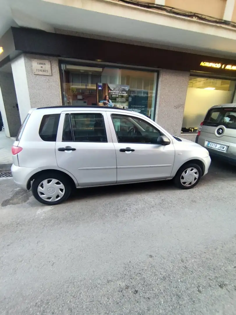 Mazda 2 1.4 16v Active+ Gris - 1