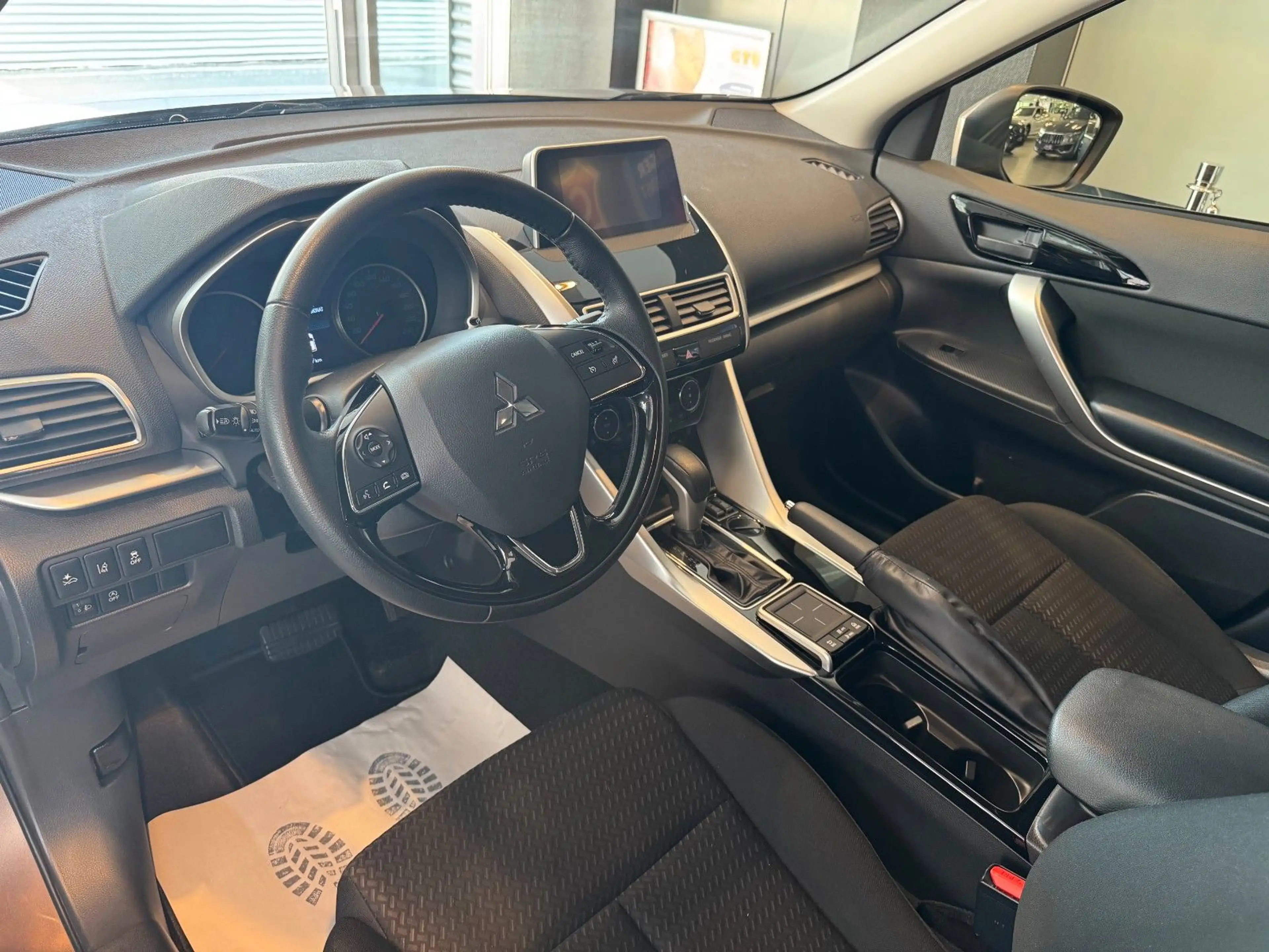 Mitsubishi Eclipse Cross Diamant Edition 2WD — photo 10