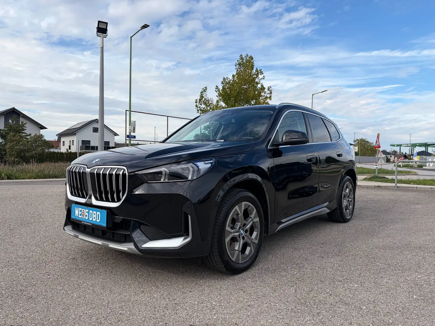 BMW X1 xDrive 23 d xLine Schwarz - 1