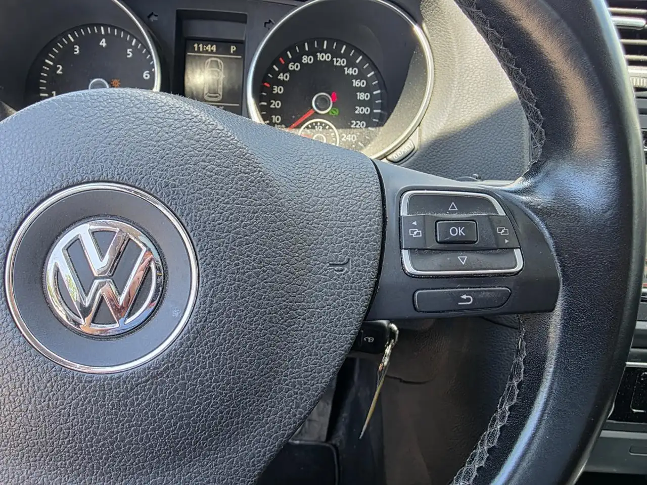 Volkswagen Golf photo Volkswagen Golf