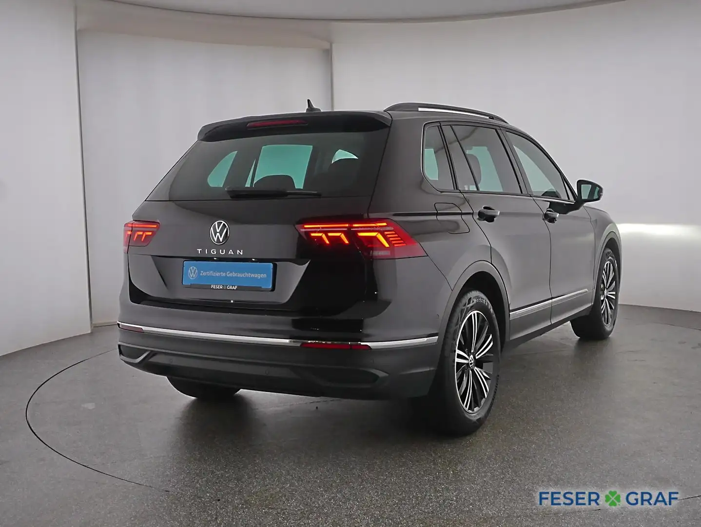 Volkswagen Tiguan 2.0 TDI Life DSG Panorama/AreaView/AHK Noir - 2
