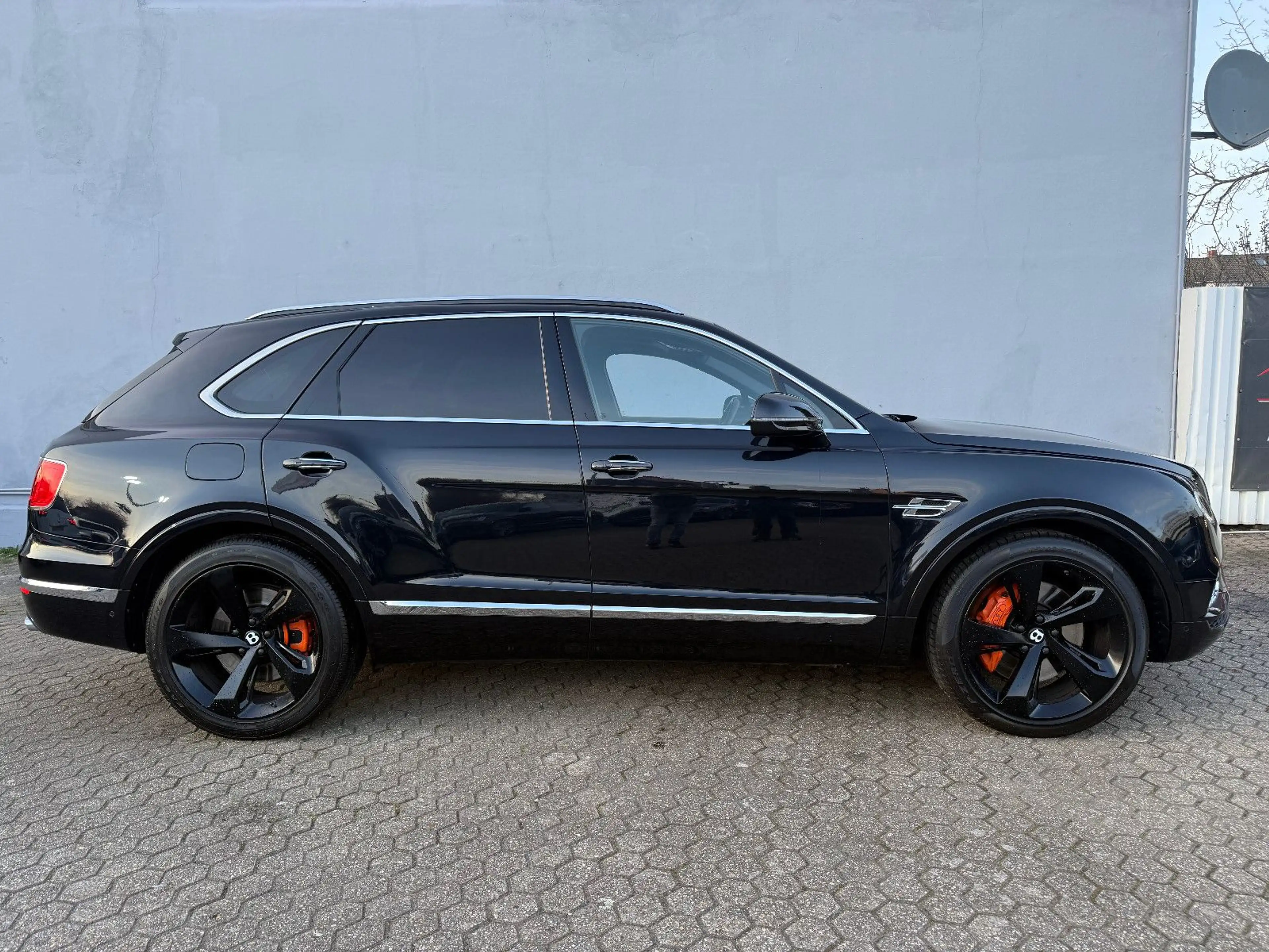 Bentley Bentayga 6.0 W12 4WD*FirstEdition* Pano*Voll* — photo 3