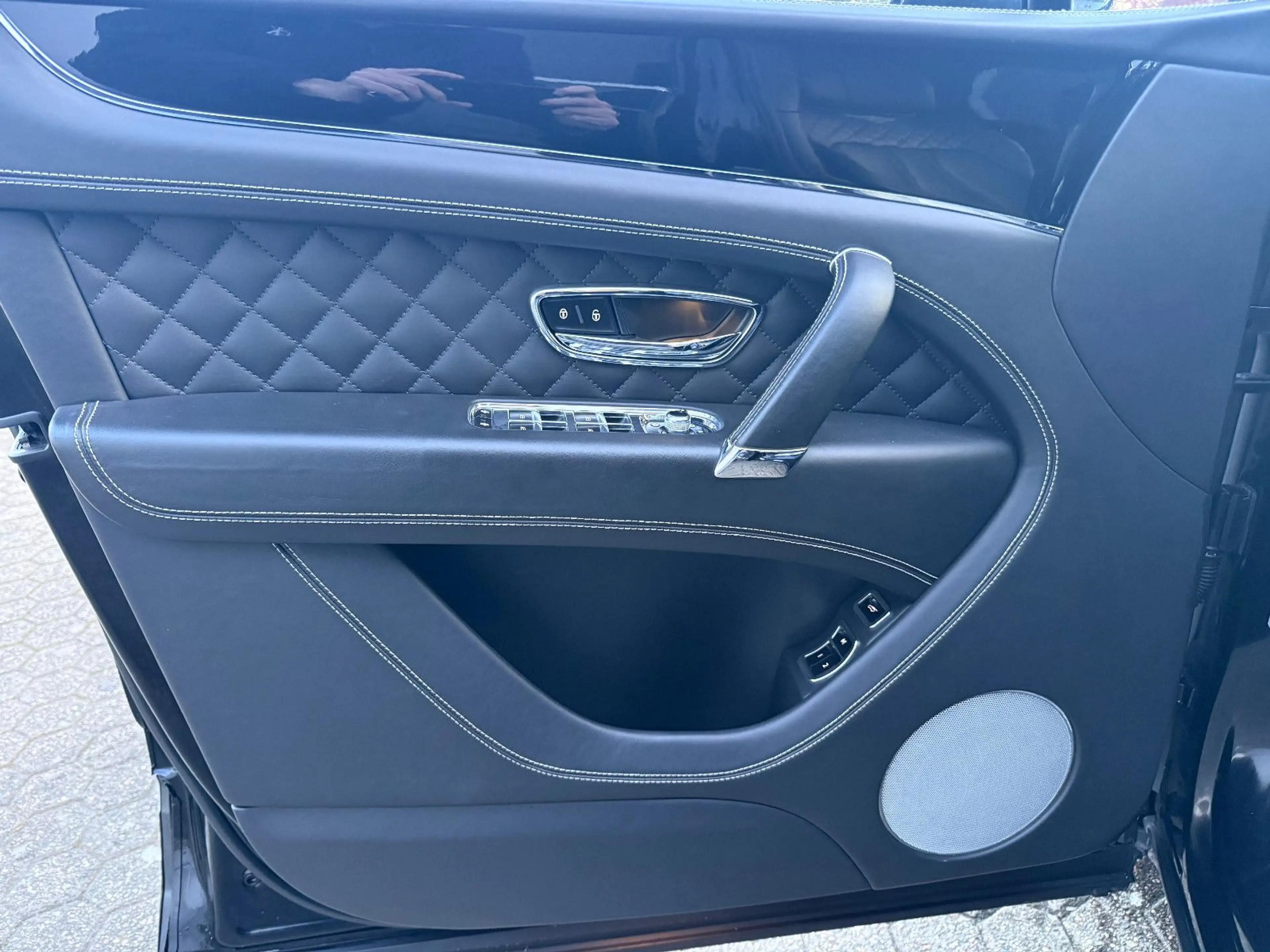 Bentley Bentayga 6.0 W12 4WD*FirstEdition* Pano*Voll* — photo 11