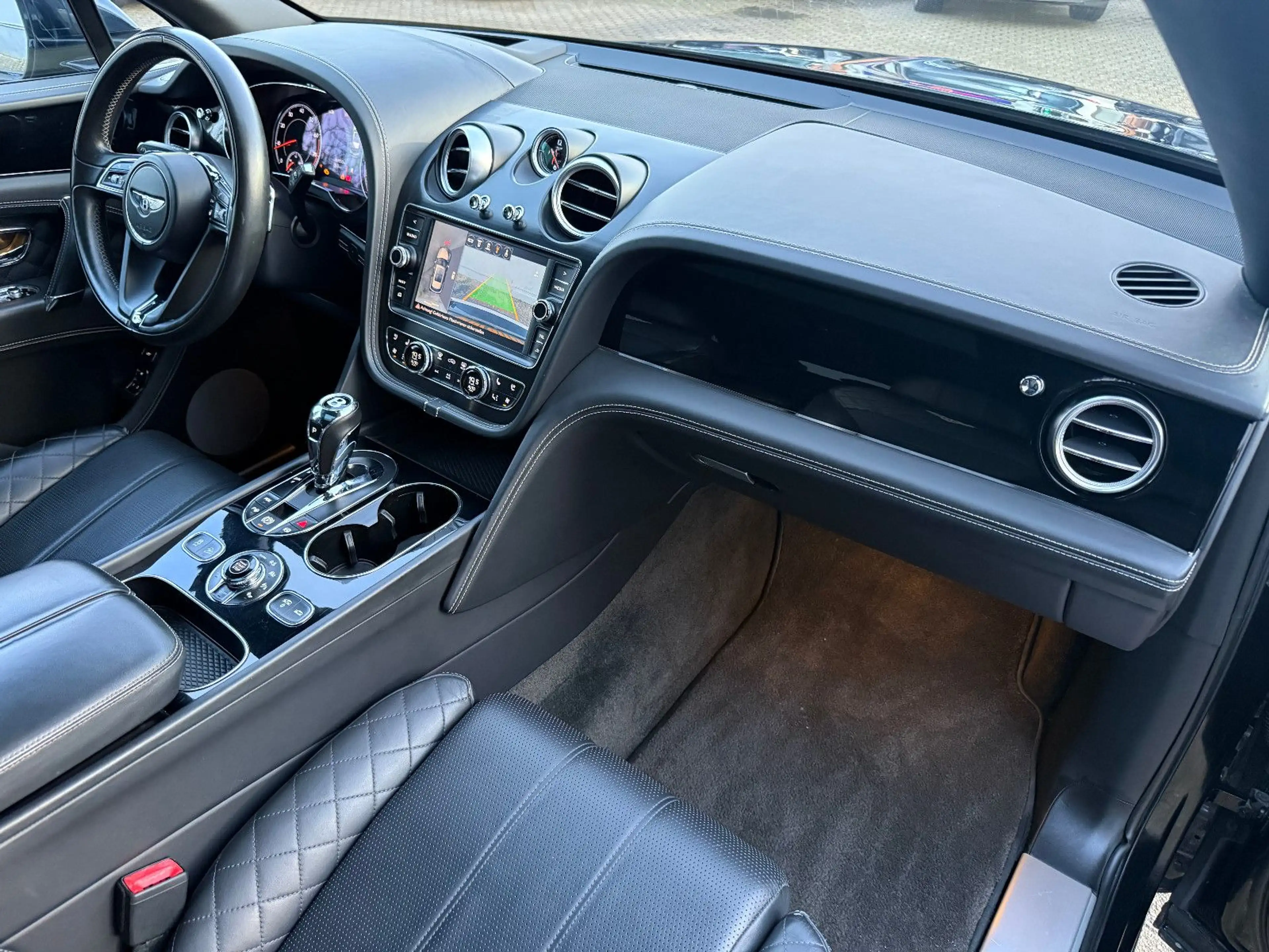 Bentley Bentayga 6.0 W12 4WD*FirstEdition* Pano*Voll* — photo 13