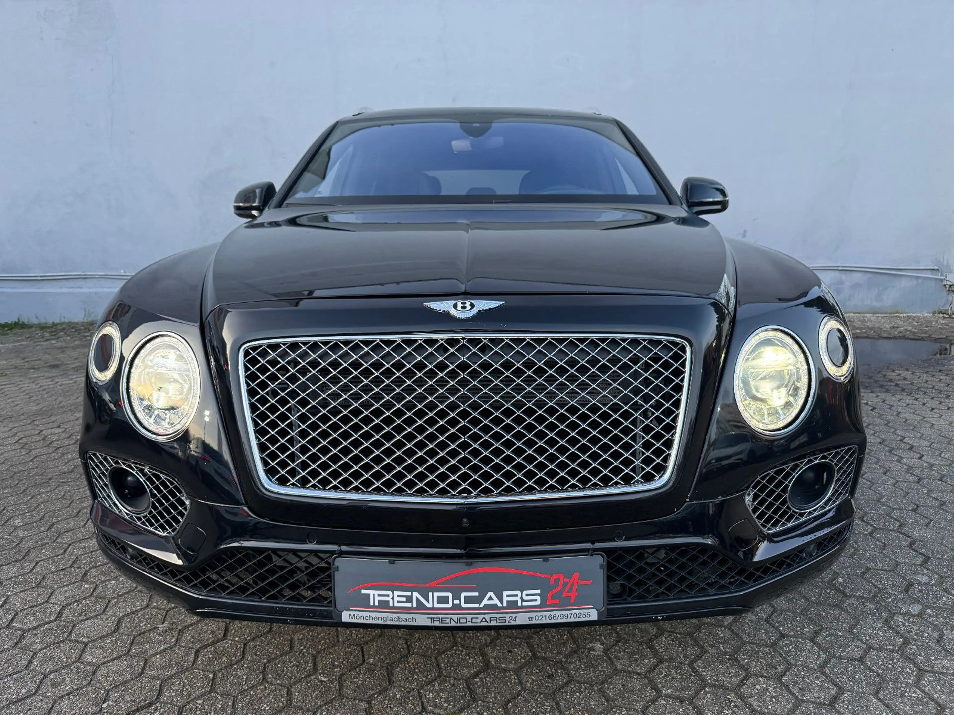 Bentley Bentayga 6.0 W12 4WD*FirstEdition* Pano*Voll* — photo 2