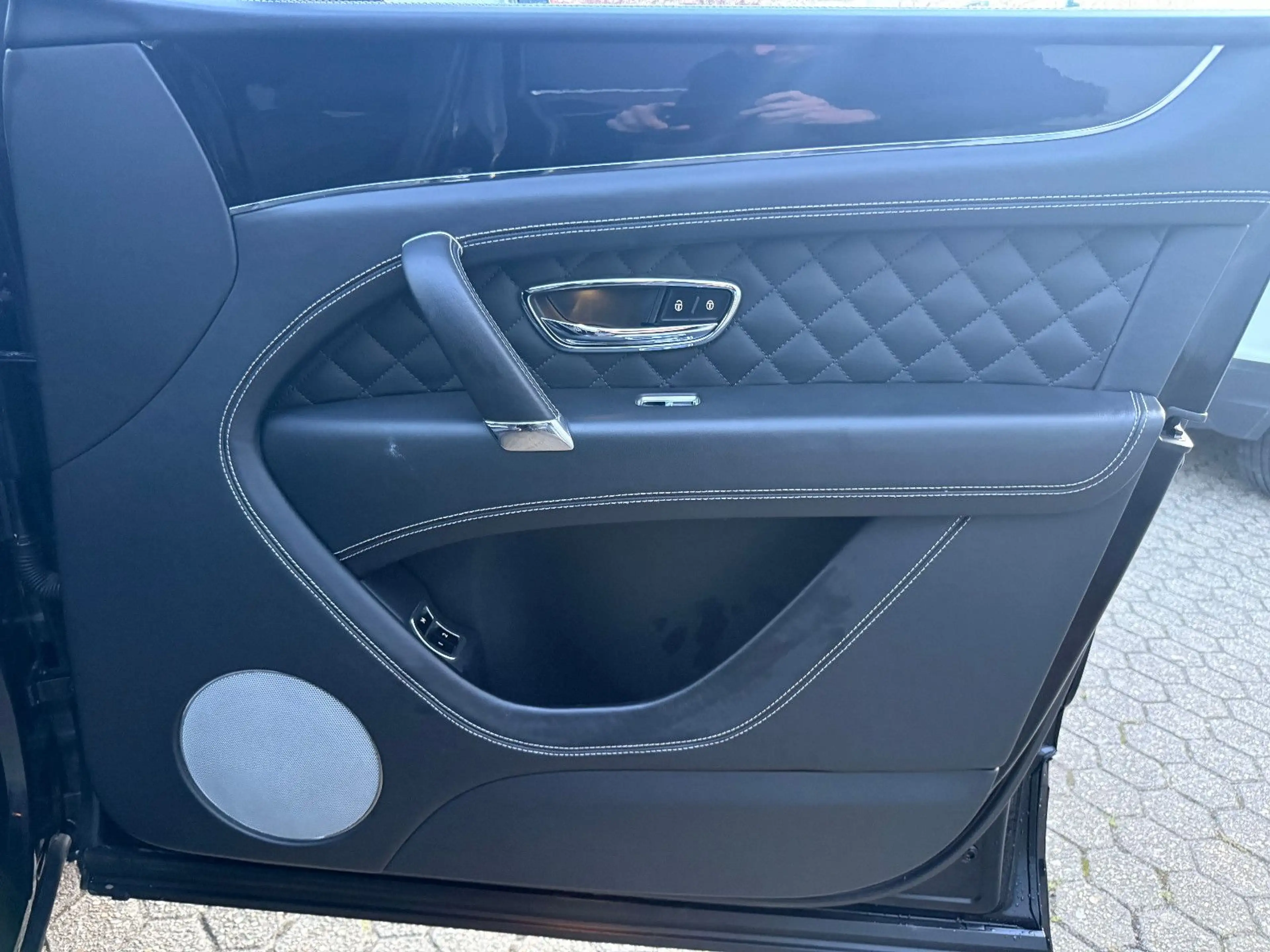 Bentley Bentayga 6.0 W12 4WD*FirstEdition* Pano*Voll* — photo 15