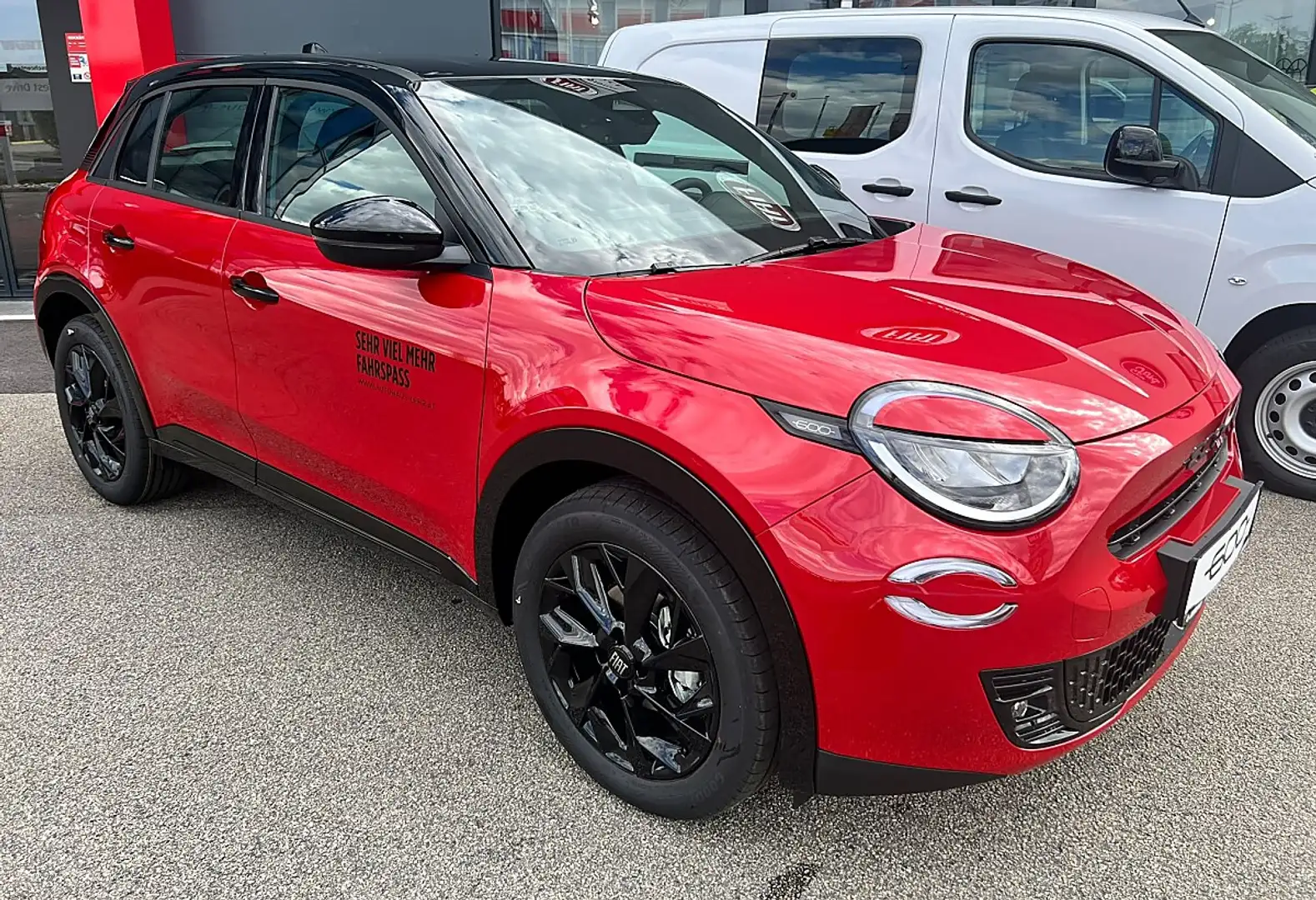 Fiat 600 1.2 Benzin 100 6-Gang Street Rot - 1