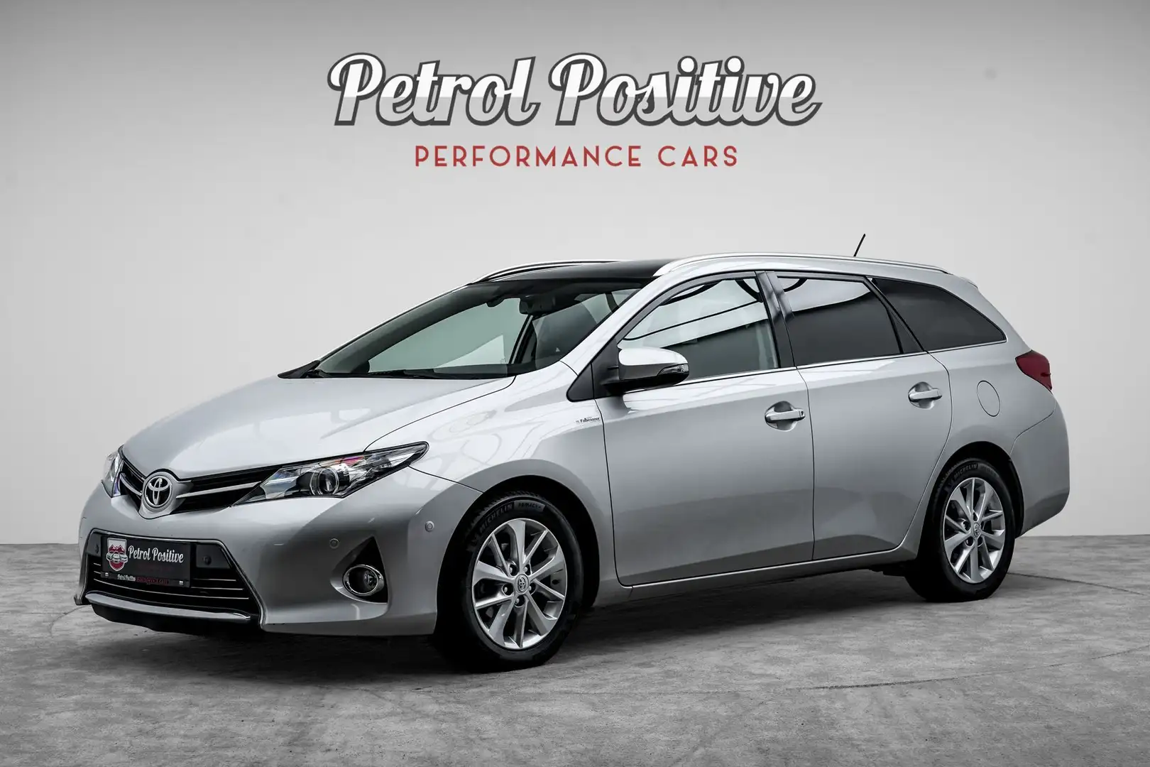 Toyota Auris Auris Touring Sports Active Silber - 1