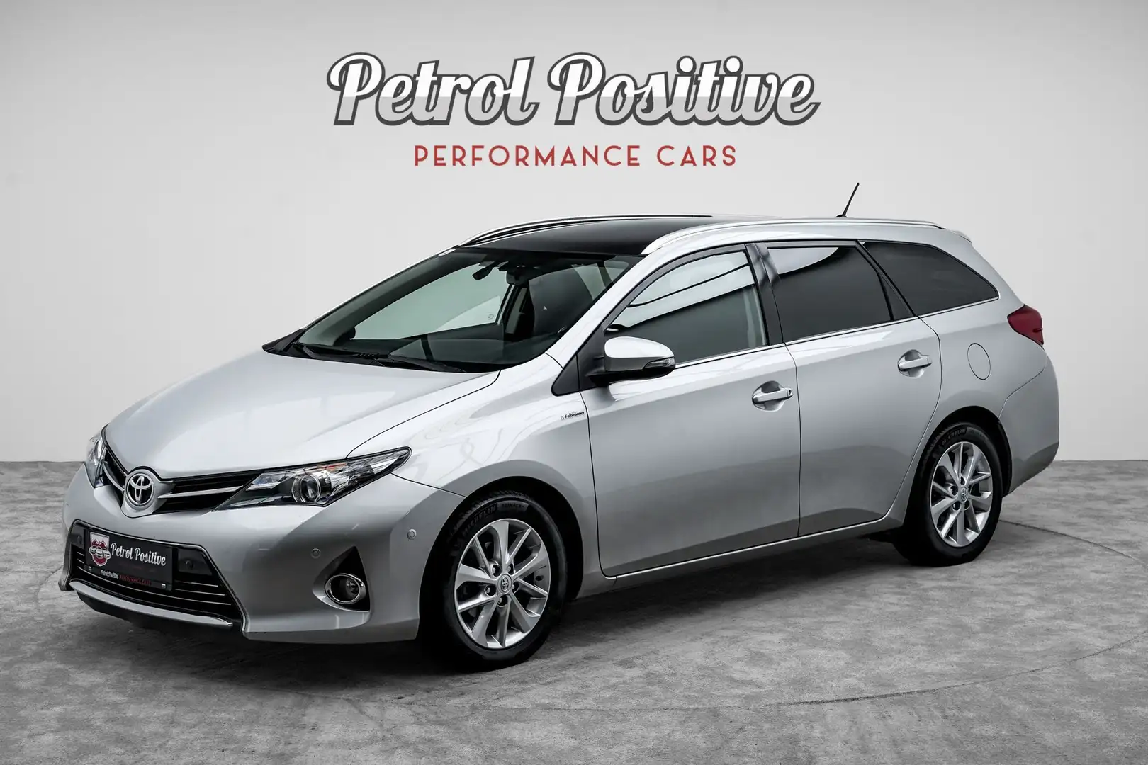 Toyota Auris Auris Touring Sports Active Silber - 2