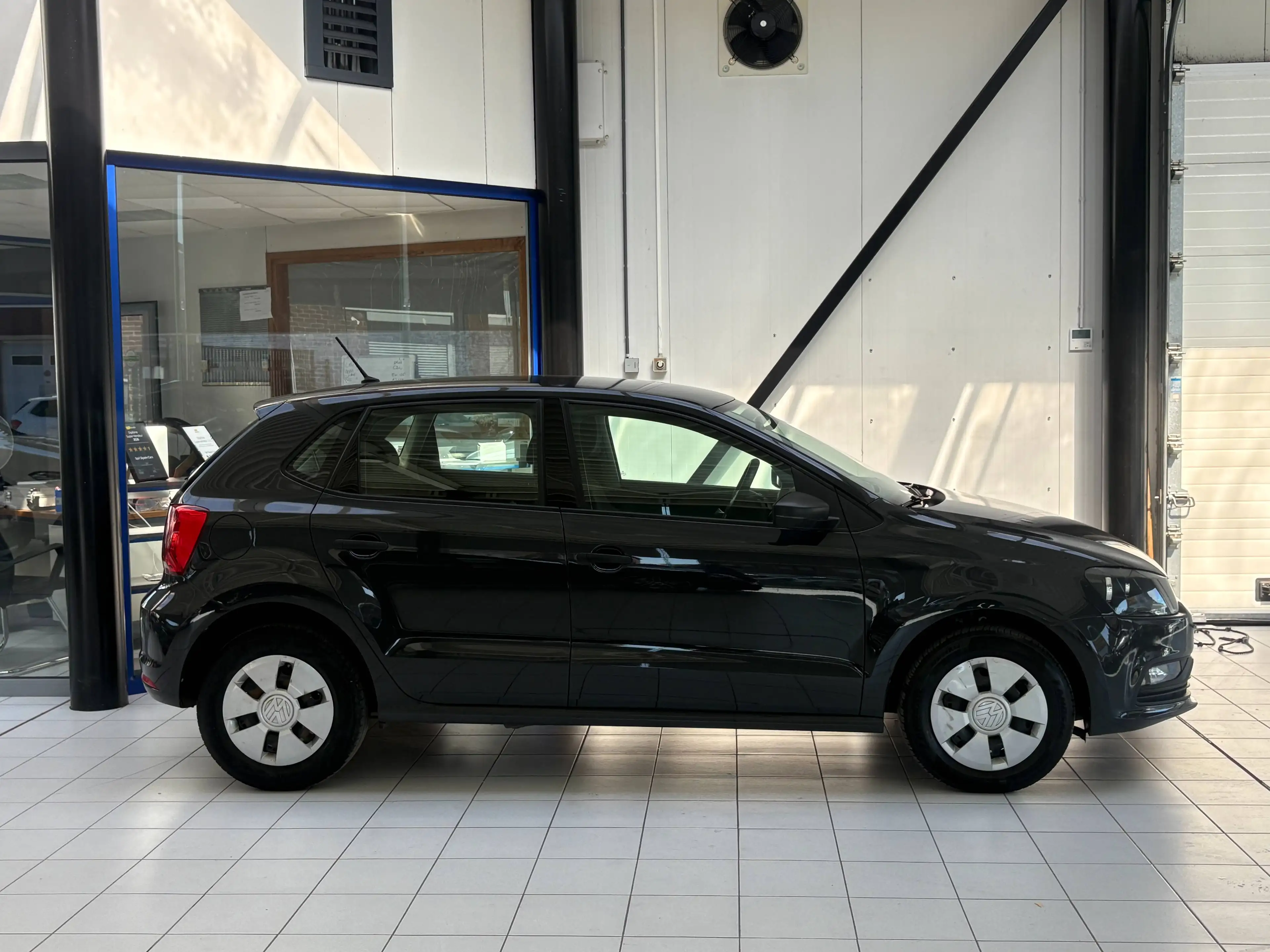 Volkswagen Polo Polo 1.0i *CLIM * BT * — photo 6
