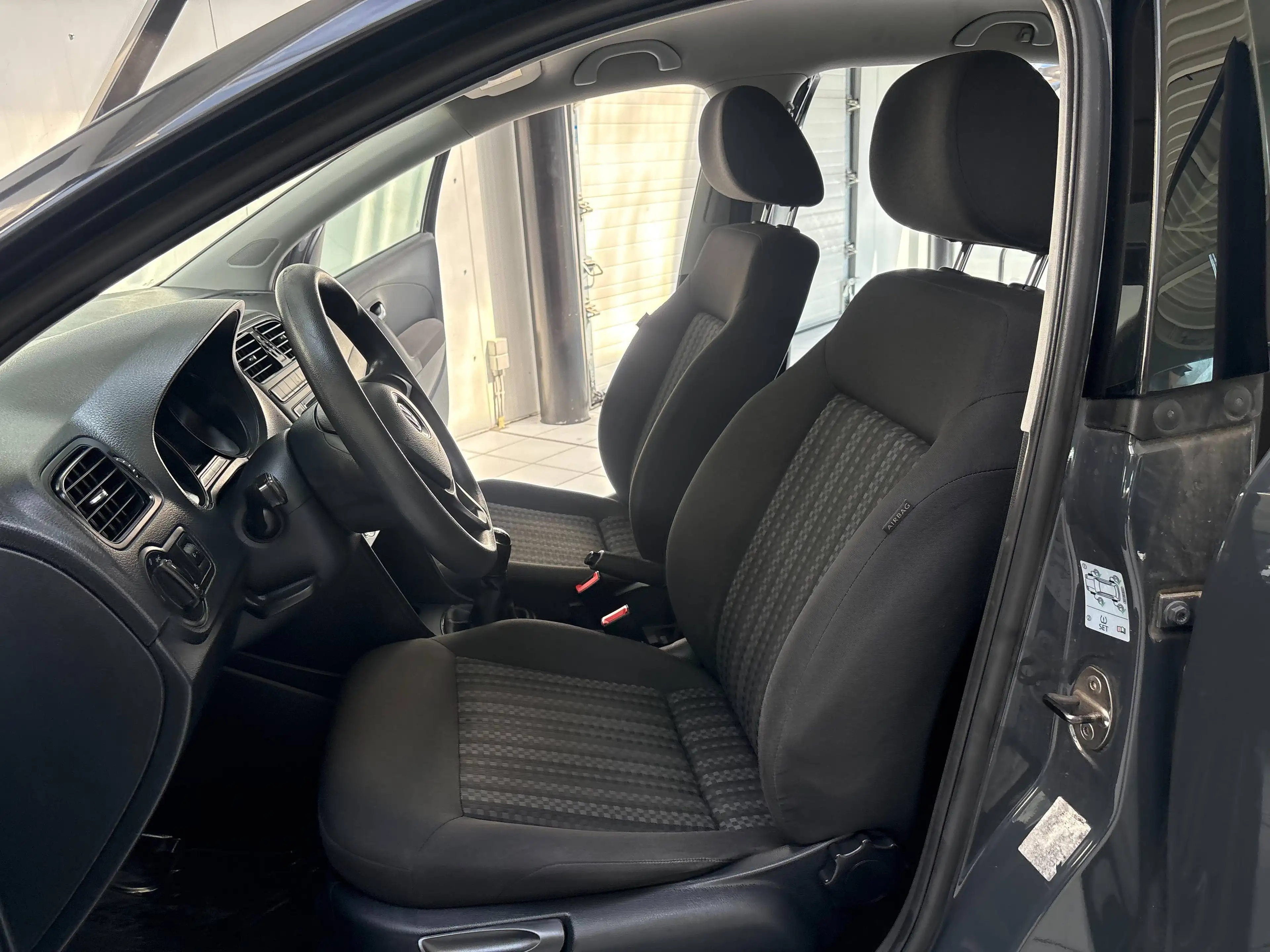 Volkswagen Polo Polo 1.0i *CLIM * BT * — photo 14