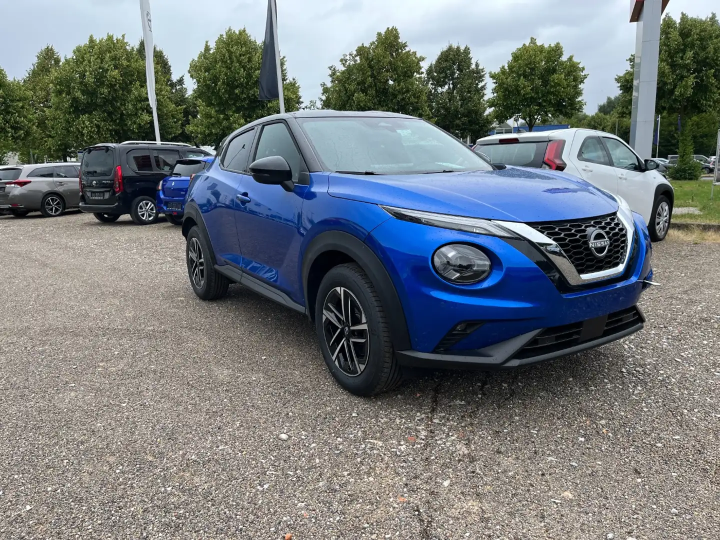 Nissan Juke 1.0 DIG-T N-Design Tech ProPILOT Bose BFS Schwarz - 2
