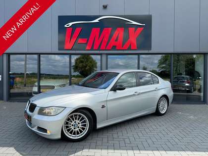 BMW 325 325i AUT Executive ½ Leder Clima Cruise PDC