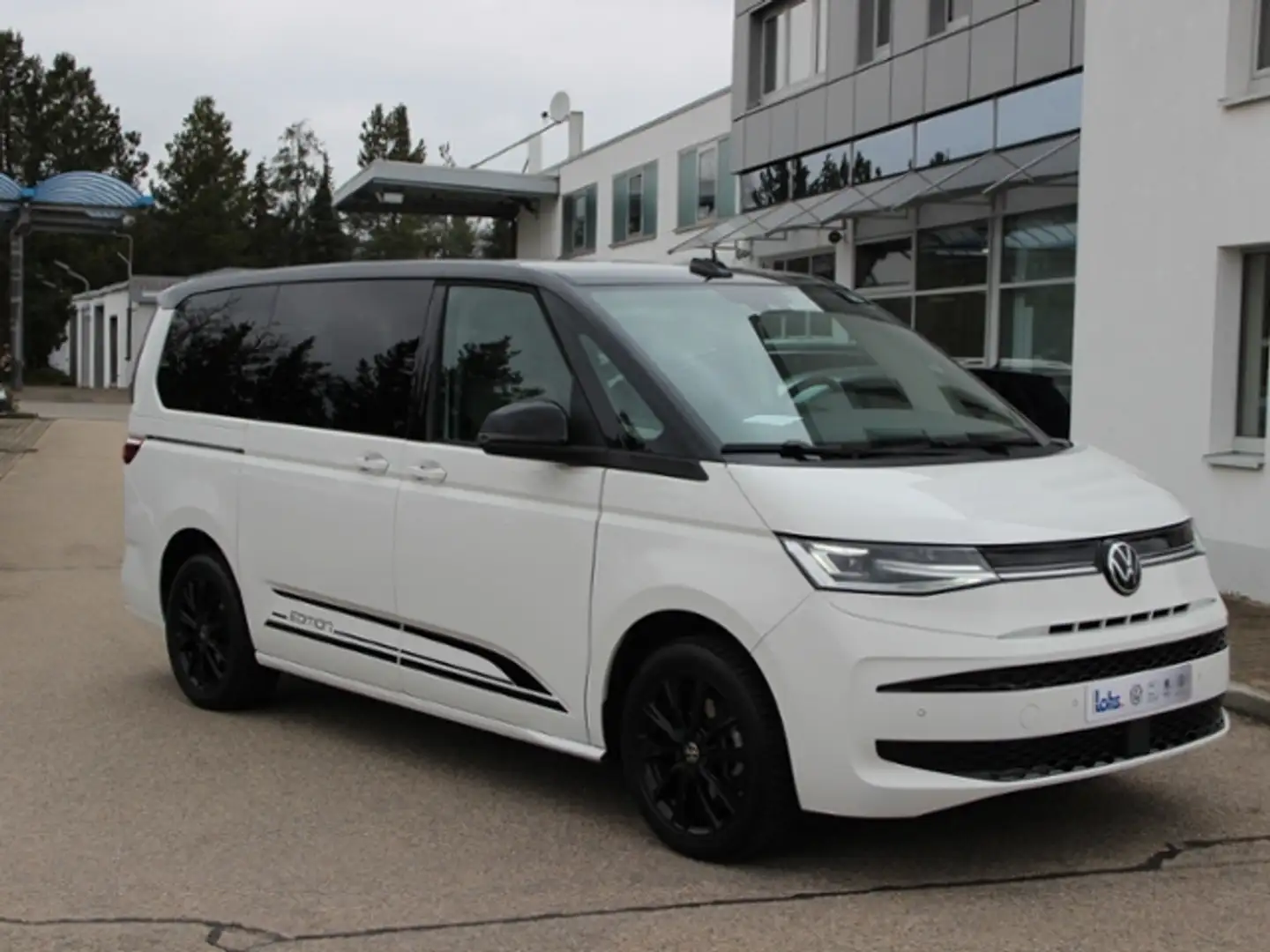 Volkswagen T7 Multivan Edition lang Tiptronic Blanc - 2