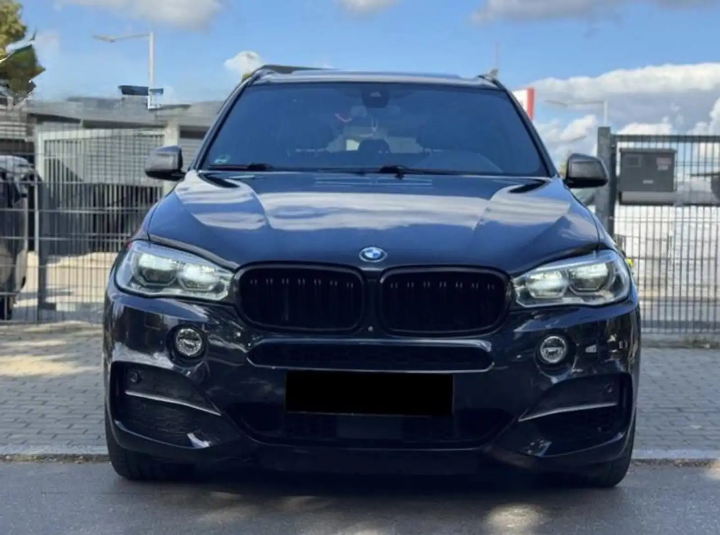BMW X5 M M50d (Komfortsitze, 360° Kamera, Head-Up Display) Schwarz - 2