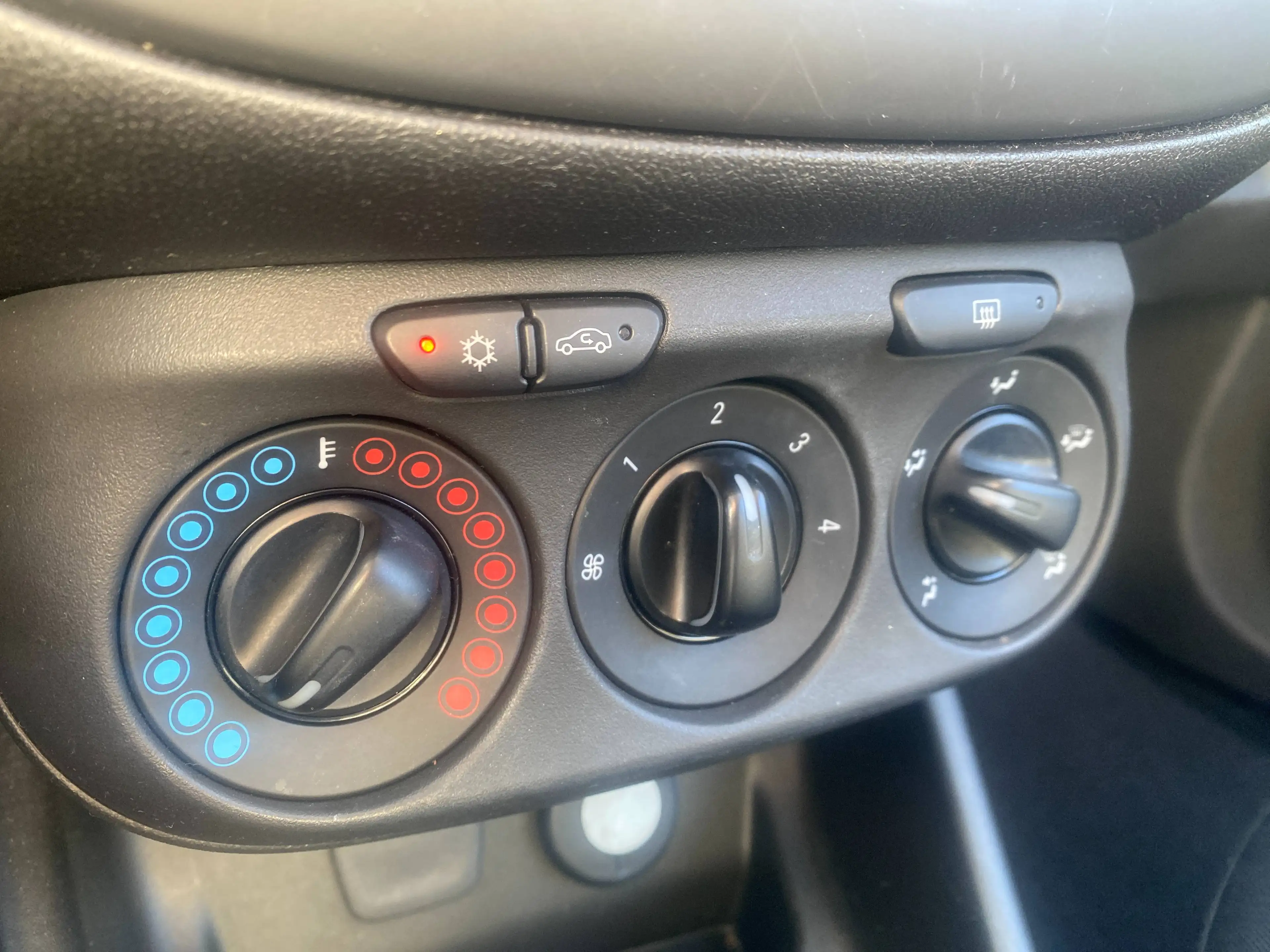 Opel Corsa Selection | ab 4,99% | Garantie | 1.Hand | Klima — photo 13