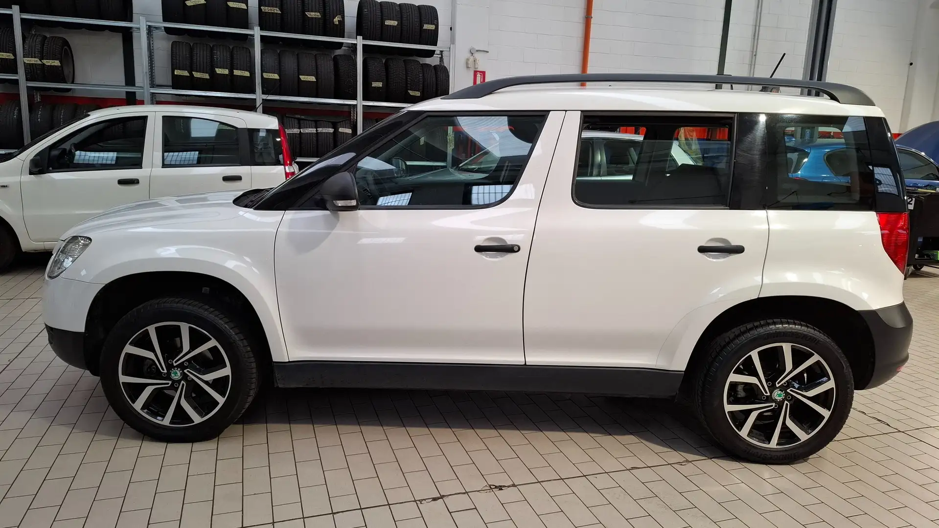 Skoda Yeti 2011 1.2 tsi GANCIO TRAINO Bianco - 2