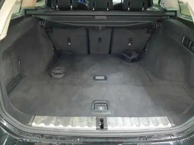 BMW 3 Series view 15