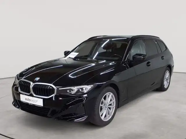 BMW 3 Series view 2