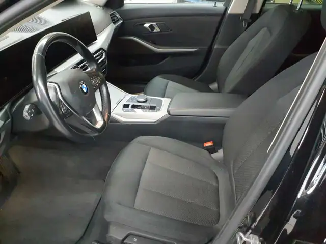 BMW 3 Series view 7