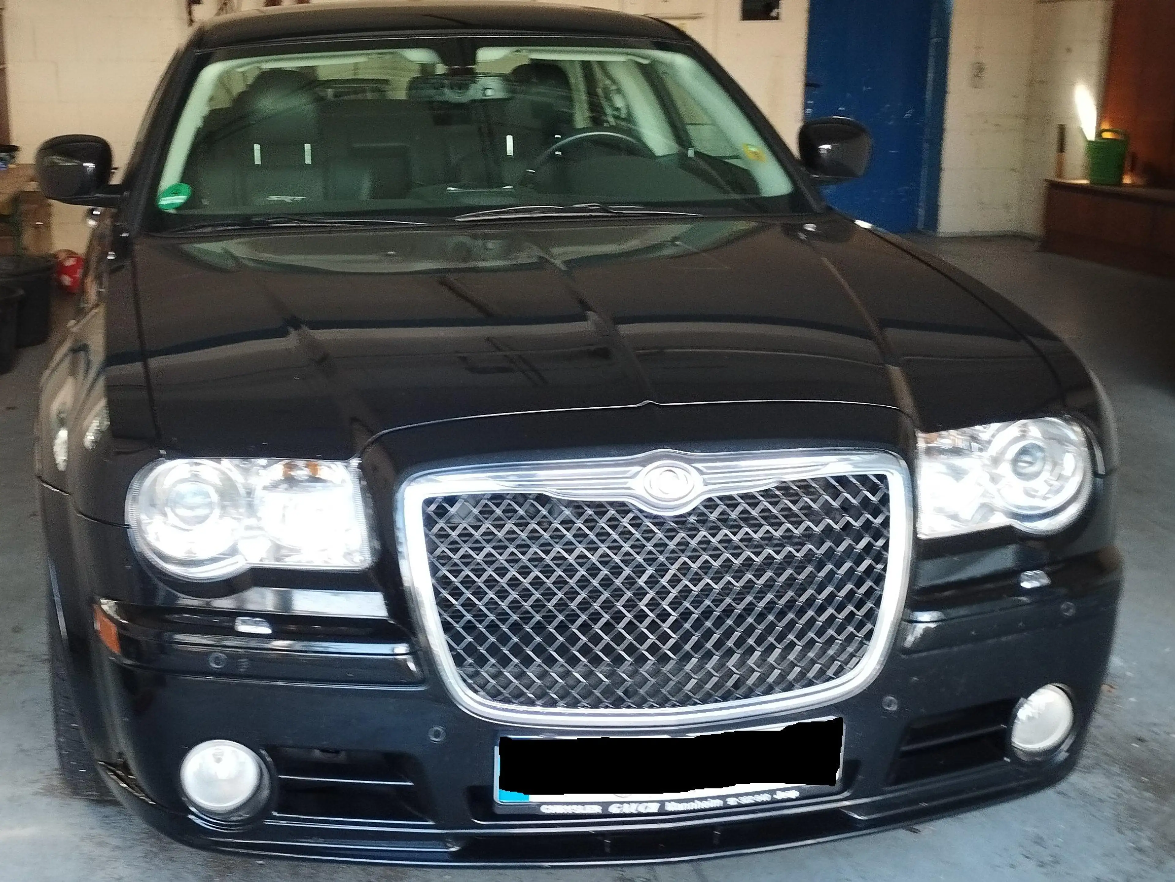 Chrysler 300C 6.1 SRT8-HEMI-1.Hand-Deutsch