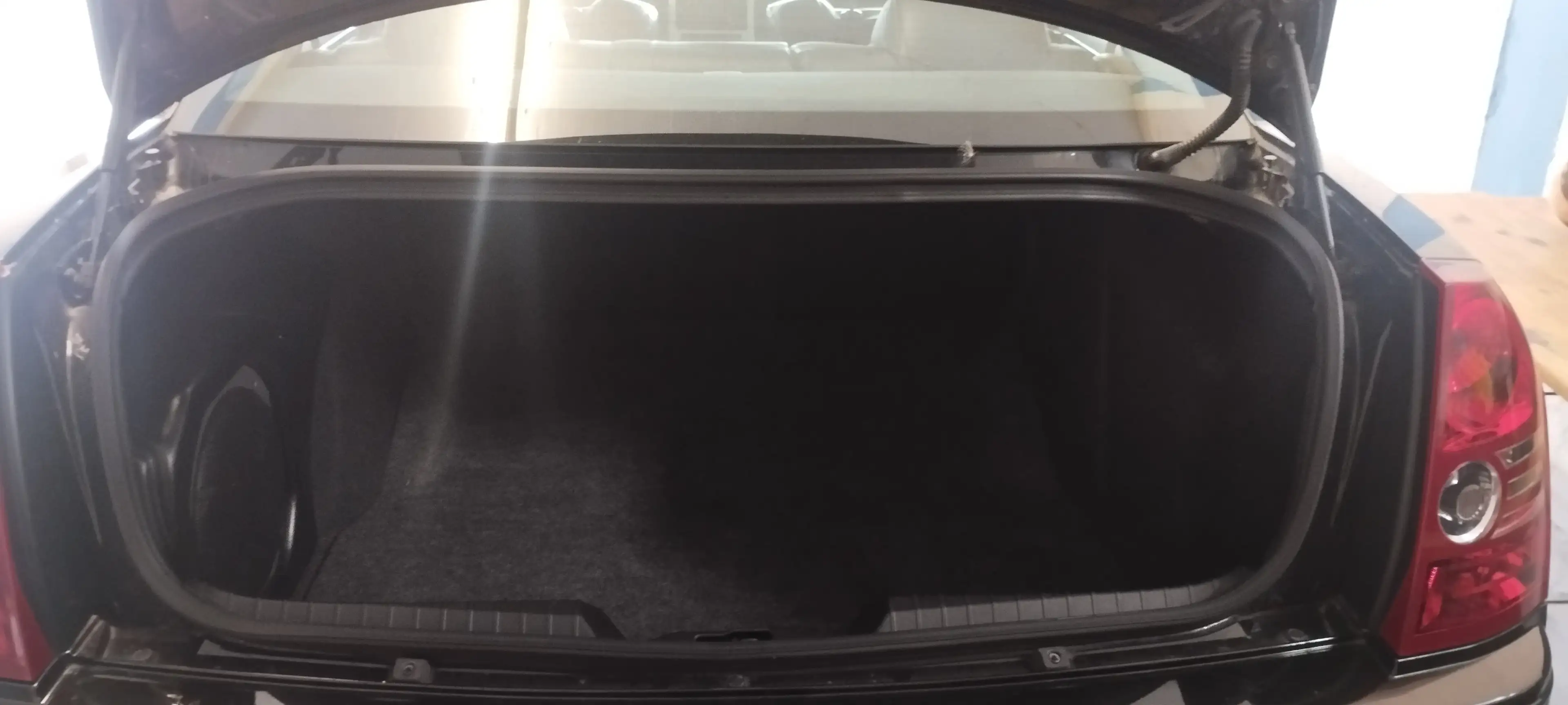 Chrysler 300C 6.1 SRT8-HEMI-1.Hand-Deutsch — photo 15
