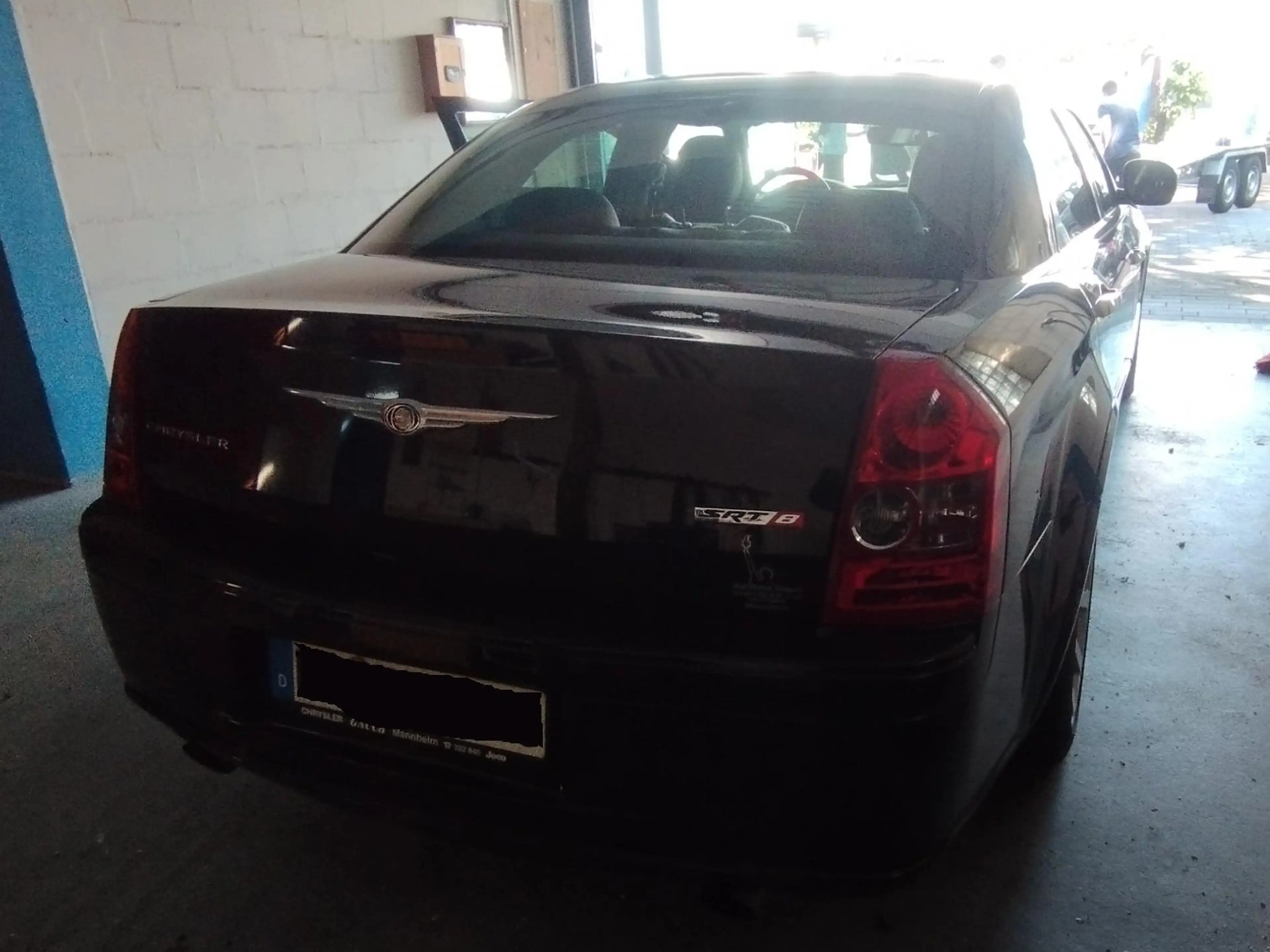 Chrysler 300C 6.1 SRT8-HEMI-1.Hand-Deutsch — photo 2