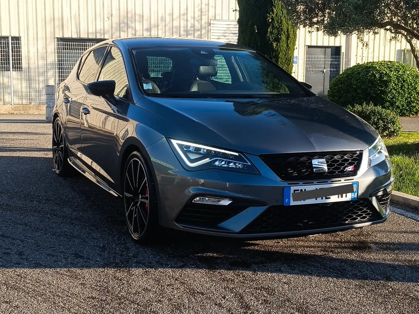SEAT Leon Leon 2.0 TSI 300Cupra Gris - 2