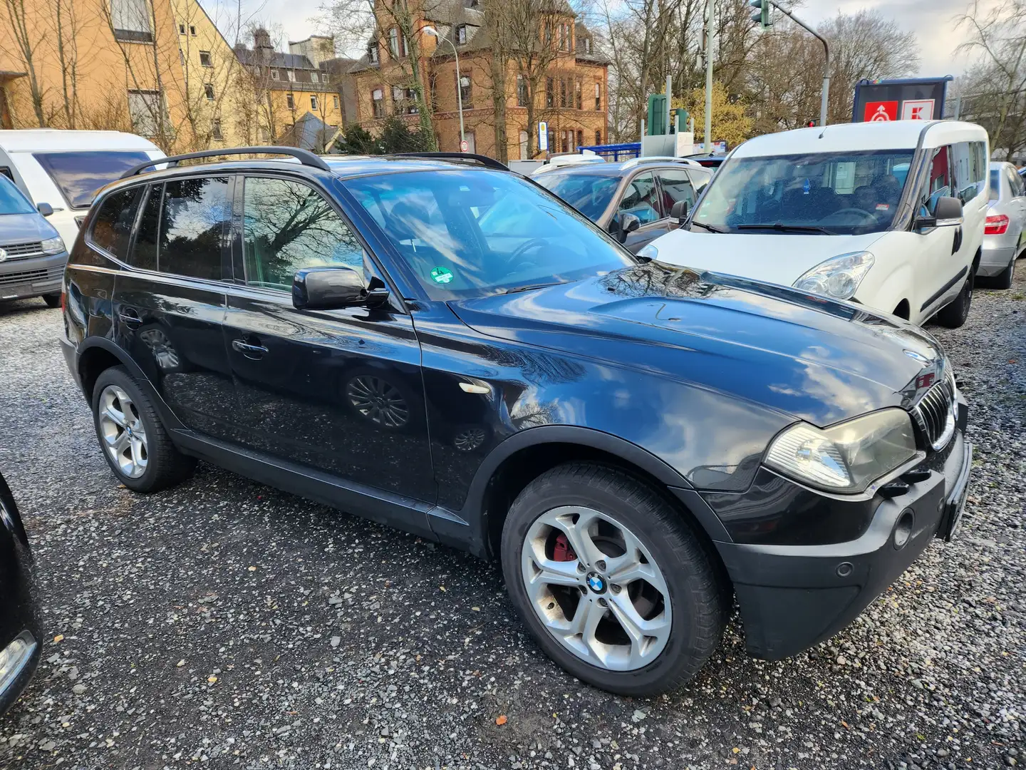 BMW X3 3.0D Sportpakett/Auto/Navi/Xenon/Leder/Pano/AHK Schwarz - 1