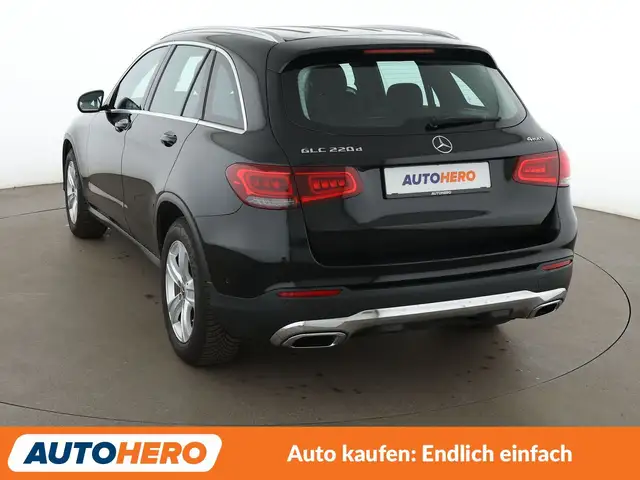 Mercedes-Benz GLC view 4