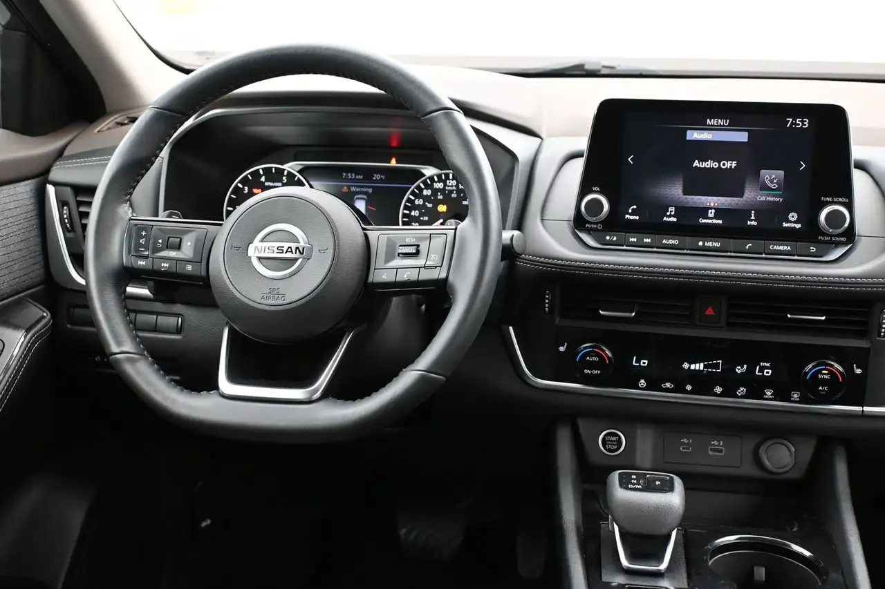 Nissan Rogue снимка Nissan Rogue