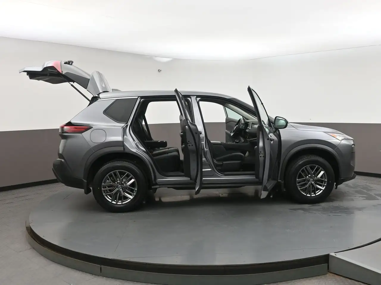 Nissan Rogue снимка Nissan Rogue