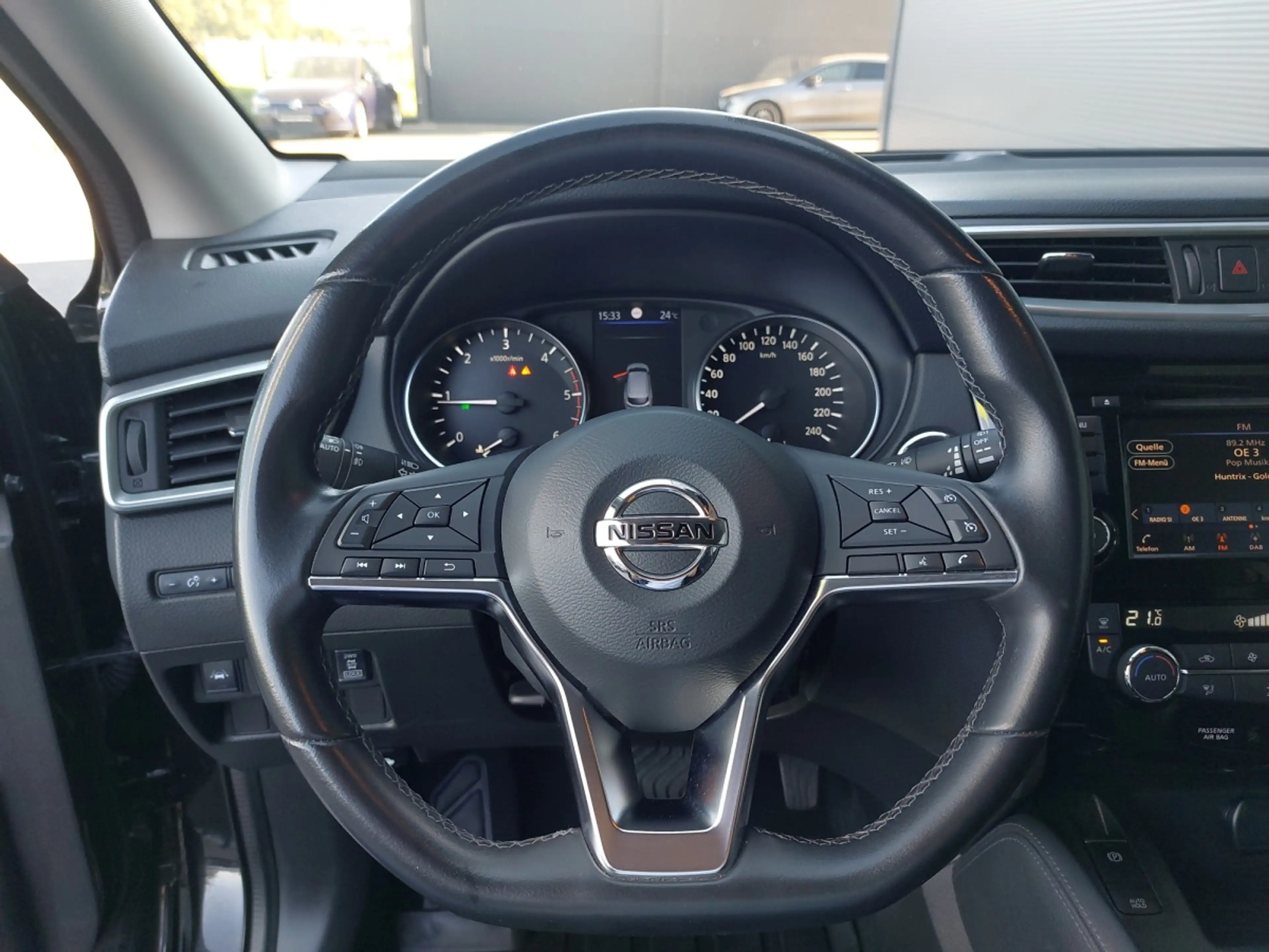 Nissan Qashqai 1,7 dCi ALL-MODE 4x4i N-Connecta Xtronic Aut. — photo 13
