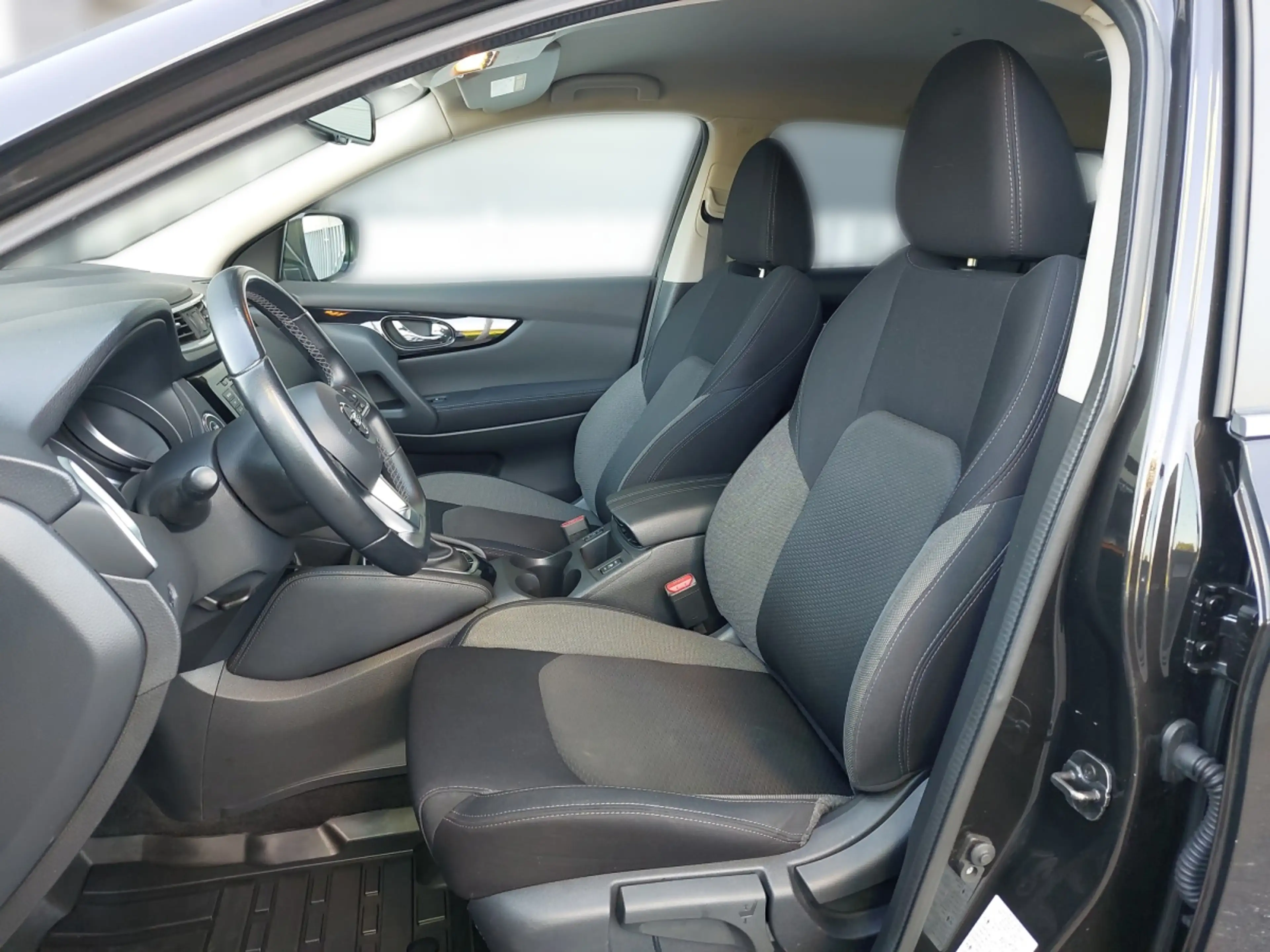 Nissan Qashqai 1,7 dCi ALL-MODE 4x4i N-Connecta Xtronic Aut. — photo 5