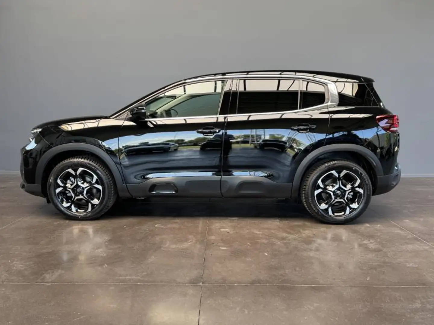 Citroen C5 Aircross Hybrid 145 e-DSC6 Plus Zwart - 2