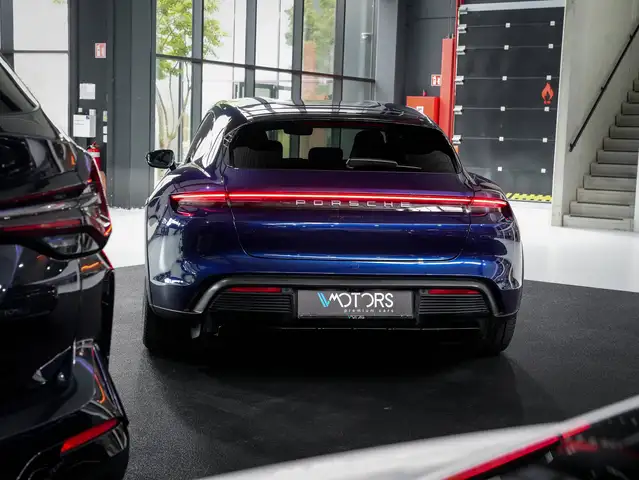 Porsche Taycan view 4