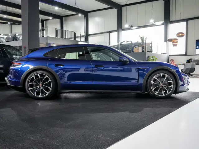 Porsche Taycan view 6