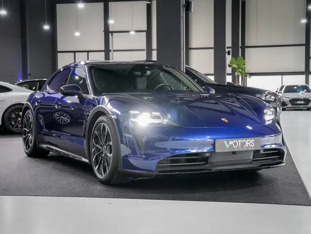 Porsche Taycan view 7