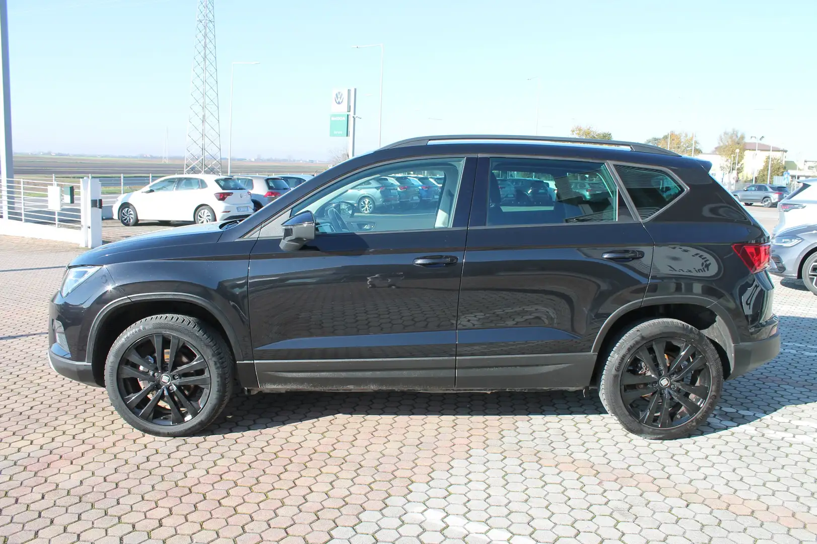 SEAT Ateca Ateca 1.6 tdi Black Edition dsg 115CV Zwart - 2