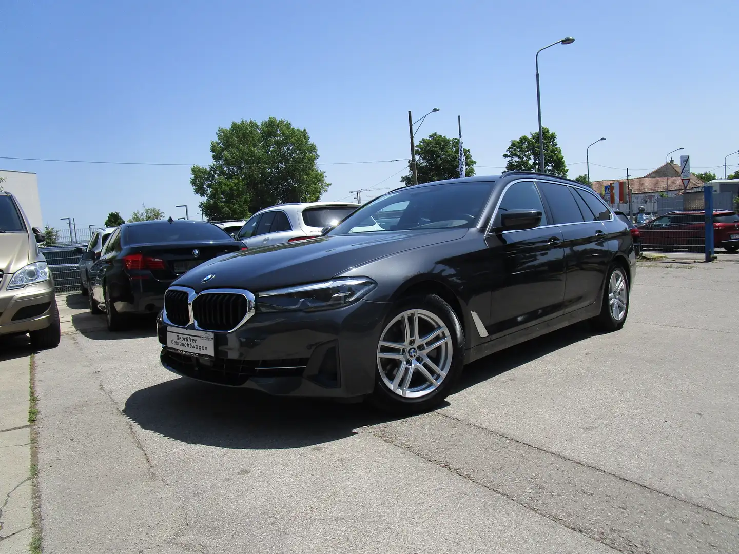 BMW 520 520d 48 V Touring xDrive Aut. " Pano, Head-Up " Grau - 2